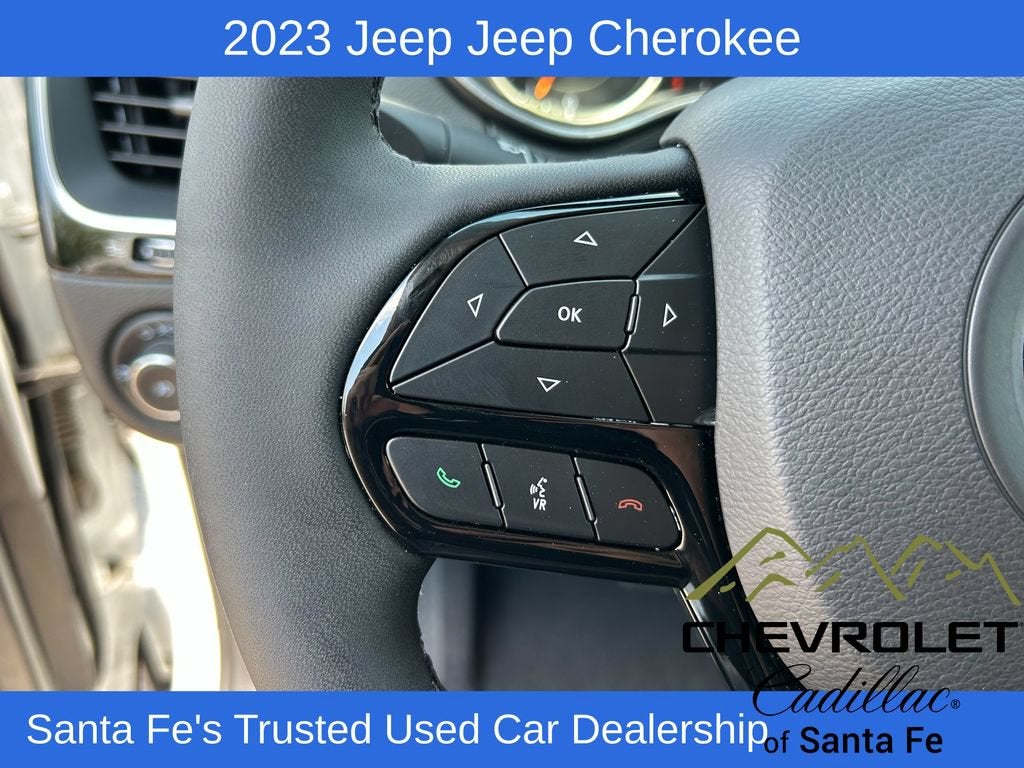 2023 Jeep Cherokee Altitude Lux