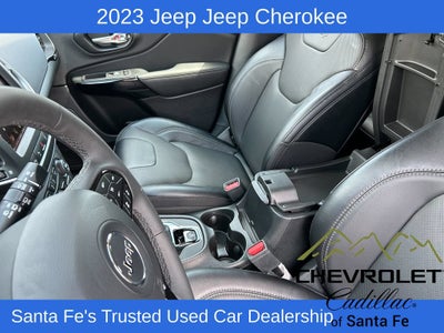 2023 Jeep Cherokee Altitude Lux
