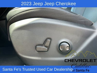 2023 Jeep Cherokee Altitude Lux