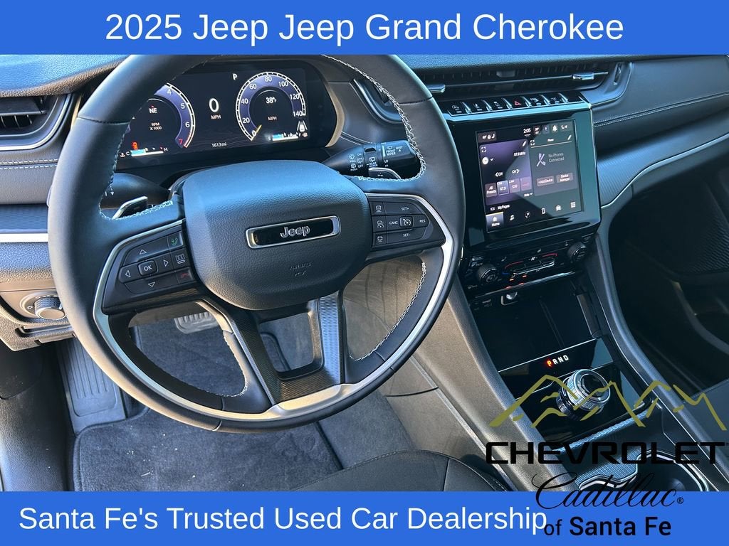 2025 Jeep Grand Cherokee Laredo