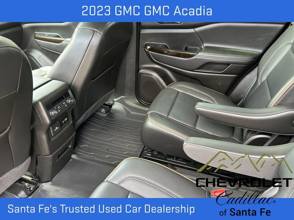 2023 GMC Acadia AT4