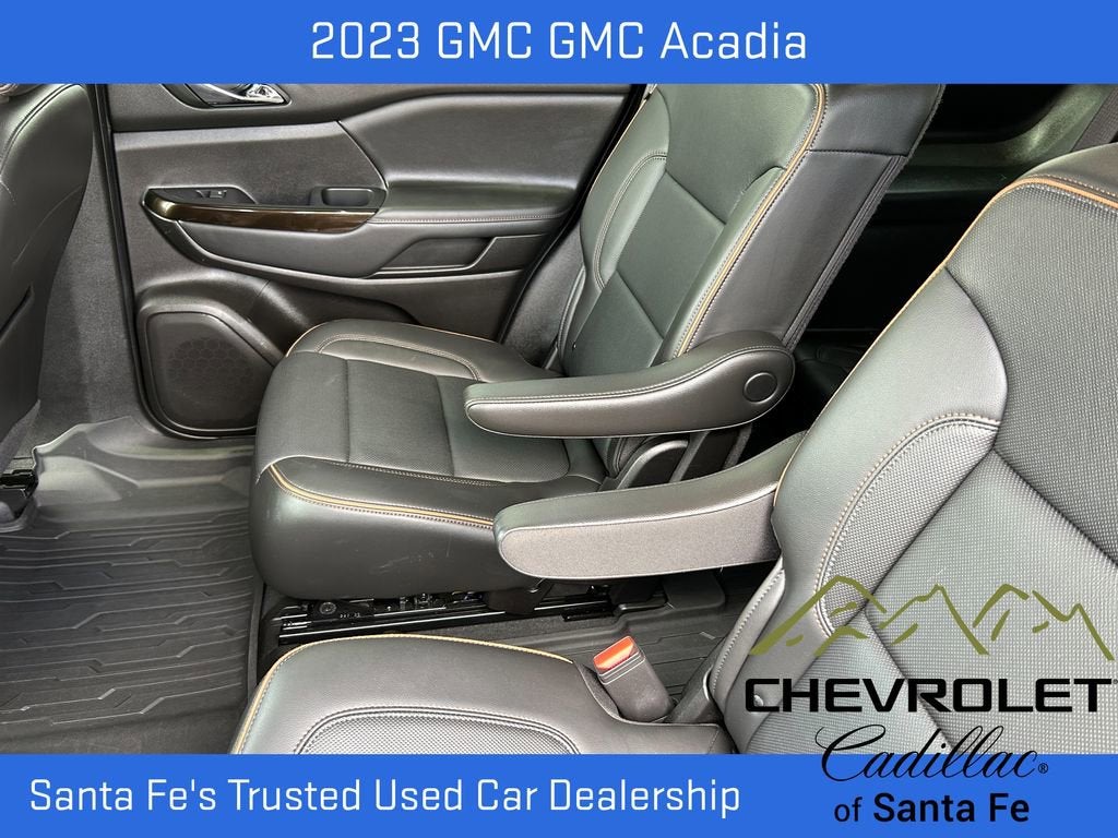 2023 GMC Acadia AT4