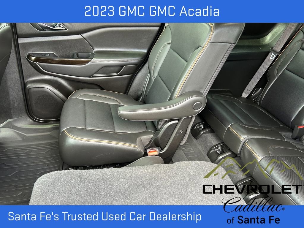 2023 GMC Acadia AT4