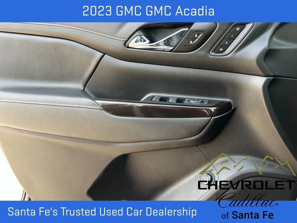 2023 GMC Acadia AT4