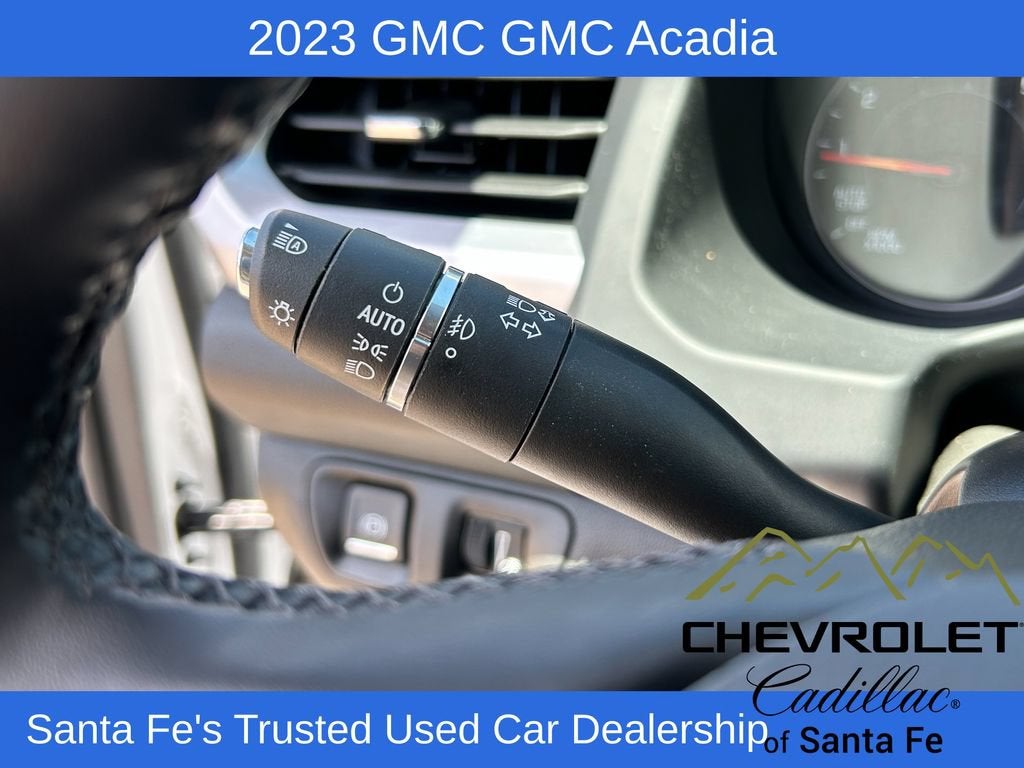 2023 GMC Acadia SLT