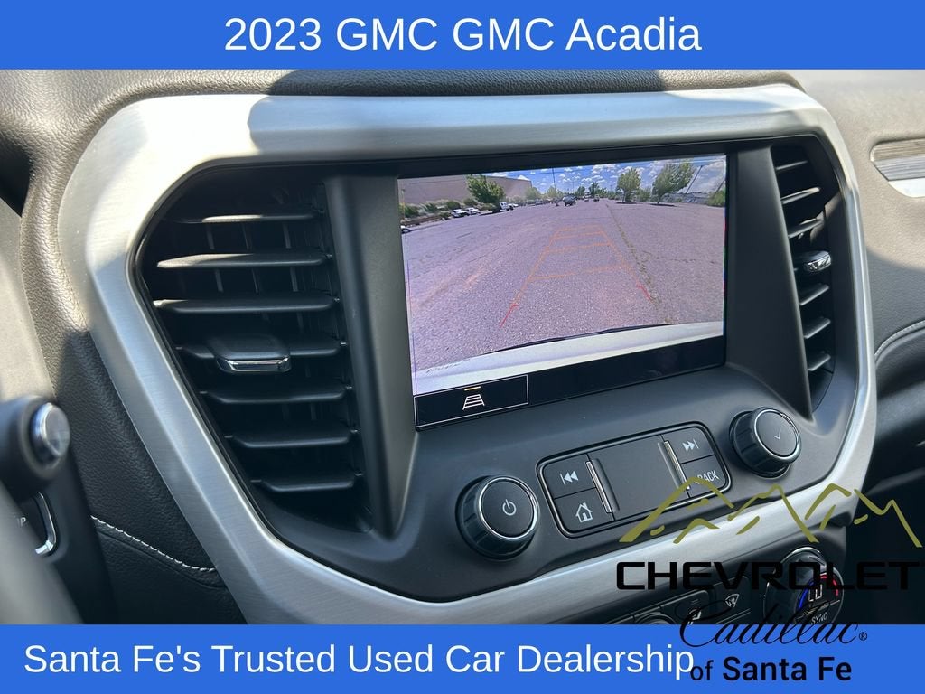 2023 GMC Acadia SLT