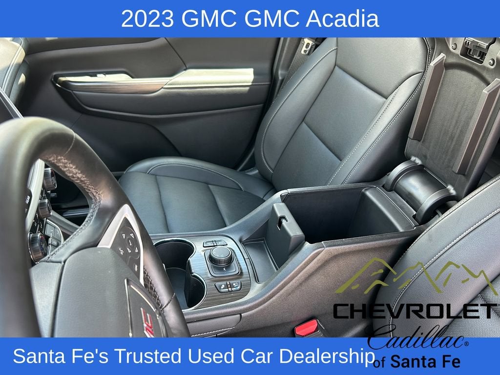 2023 GMC Acadia SLT