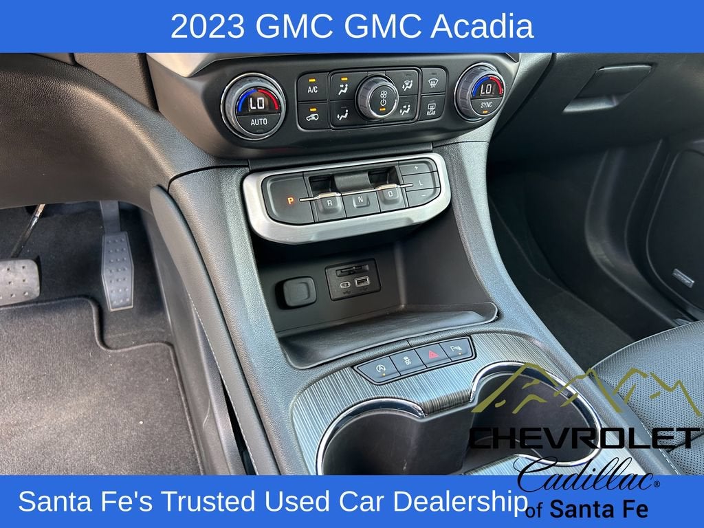 2023 GMC Acadia SLT