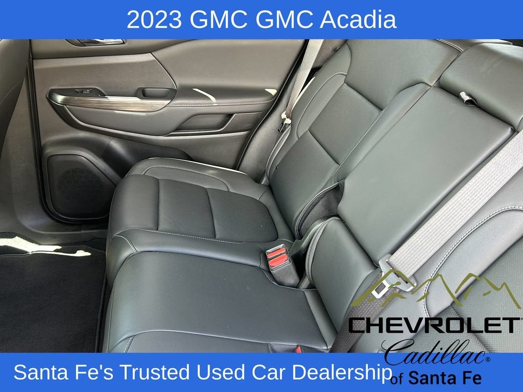 2023 GMC Acadia SLT