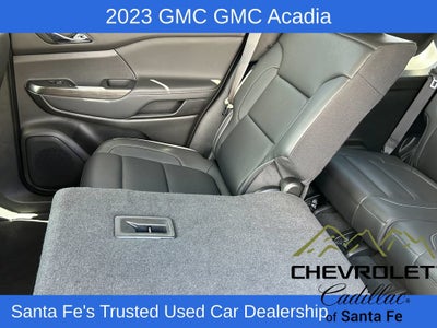 2023 GMC Acadia SLT