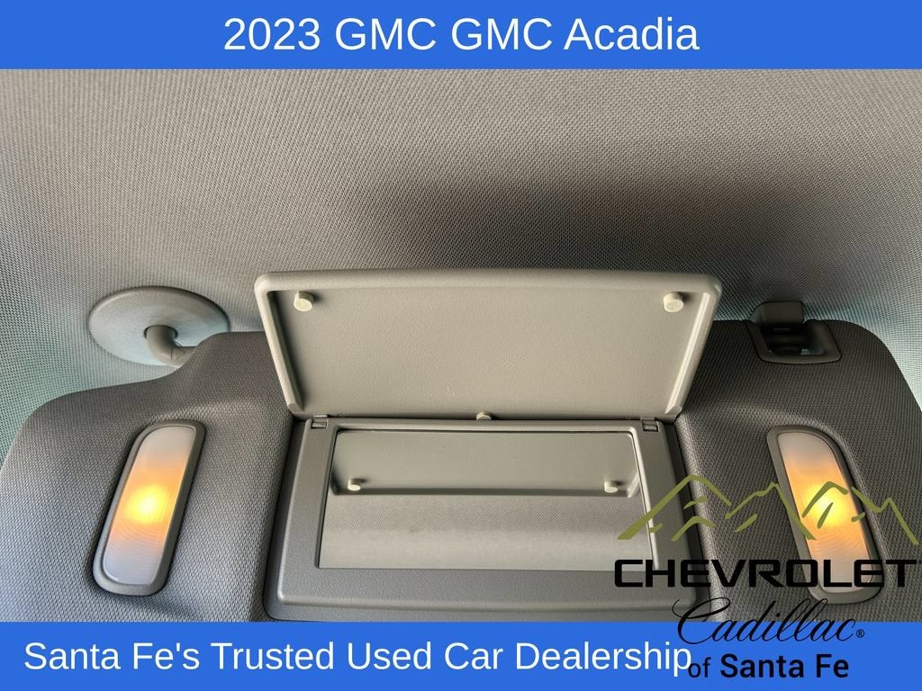 2023 GMC Acadia SLT