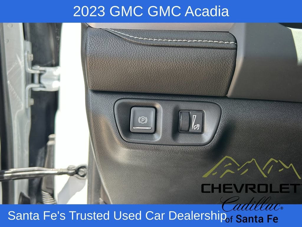 2023 GMC Acadia SLT