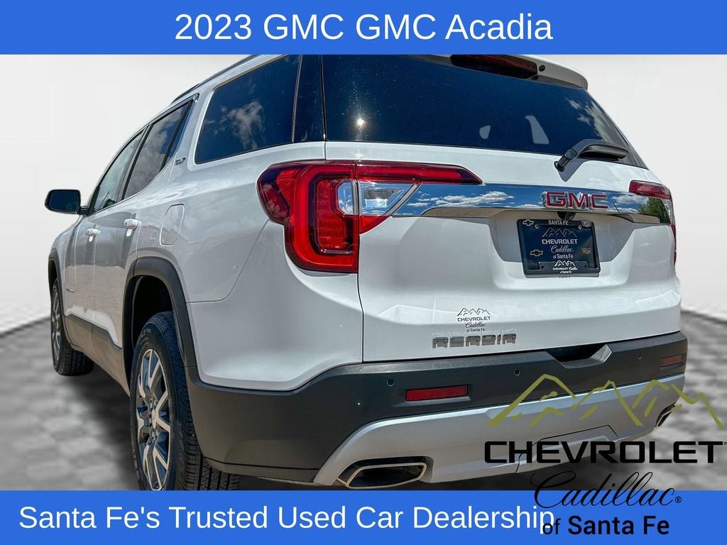 2023 GMC Acadia SLT