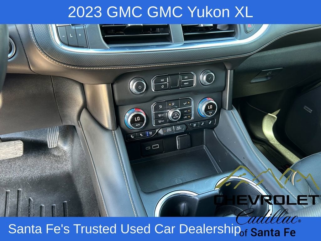 2023 GMC Yukon XL AT4