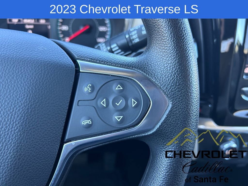 2023 Chevrolet Traverse LS