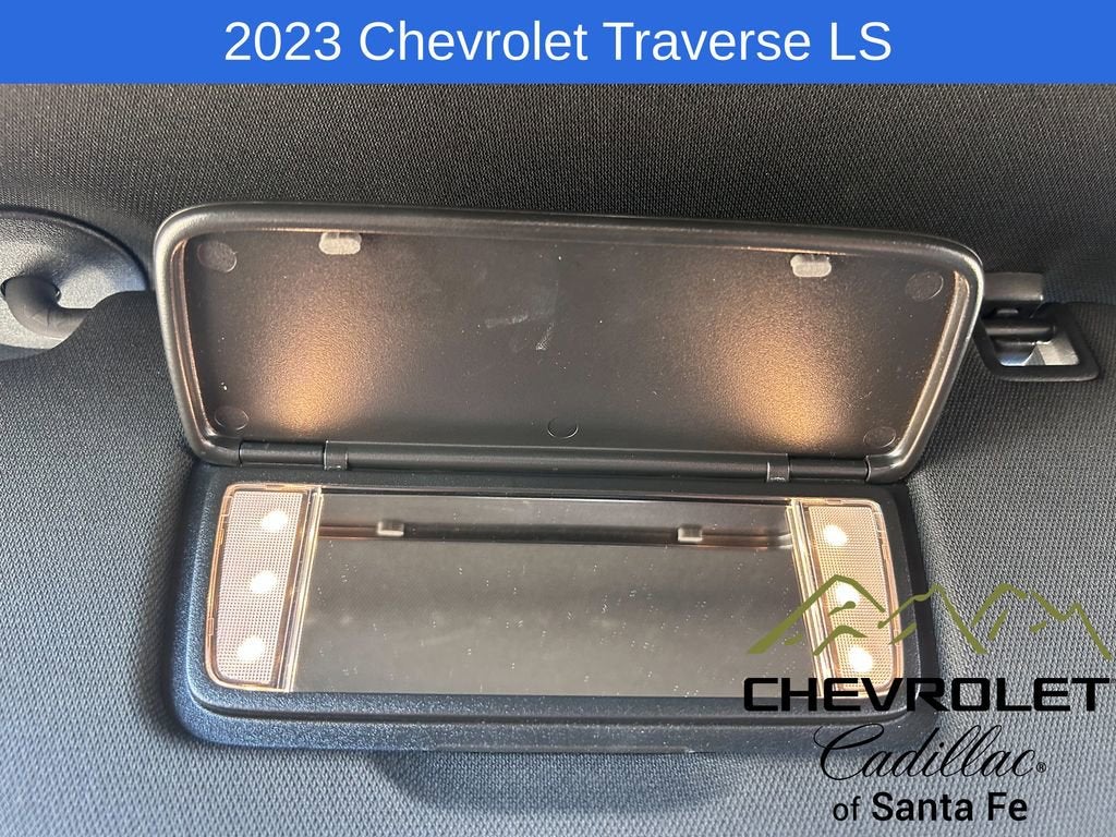 2023 Chevrolet Traverse LS