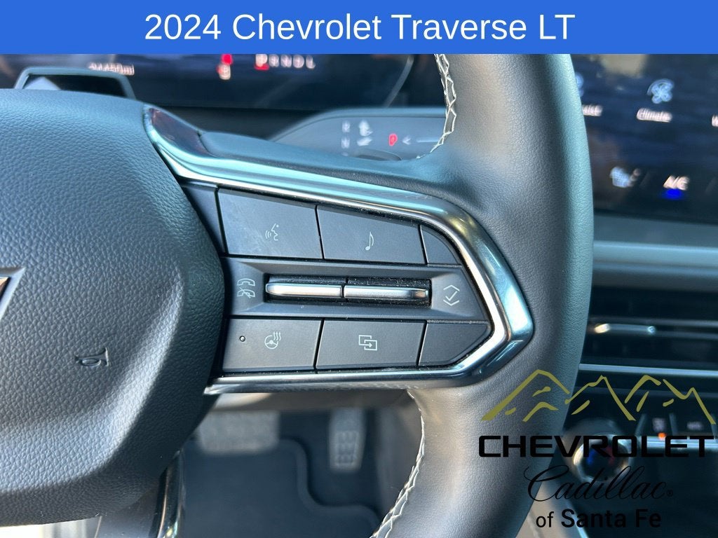 2024 Chevrolet Traverse LT