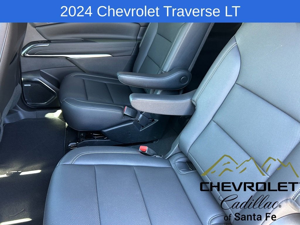 2024 Chevrolet Traverse LT