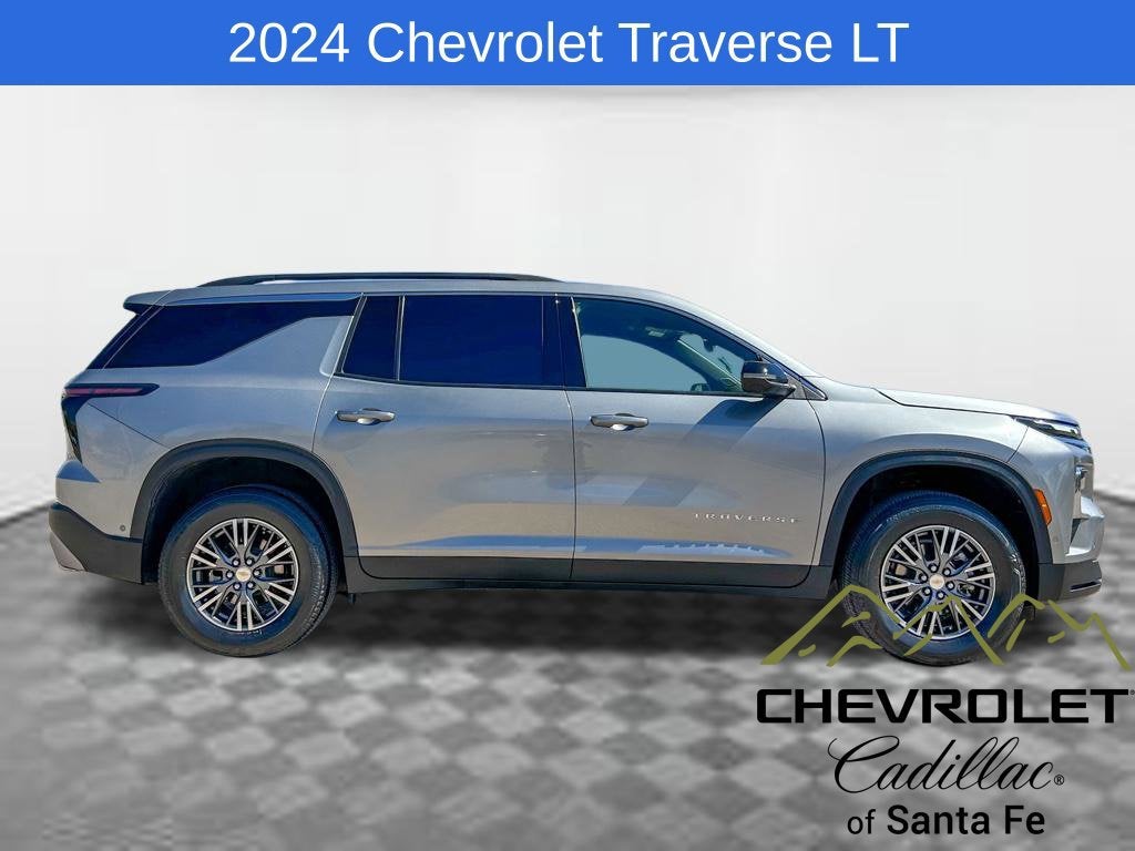 2024 Chevrolet Traverse LT