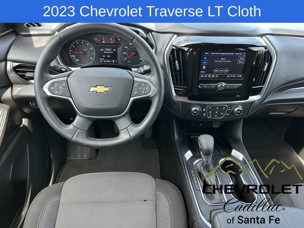 2023 Chevrolet Traverse LT Cloth