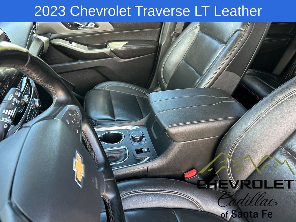 2023 Chevrolet Traverse LT Leather