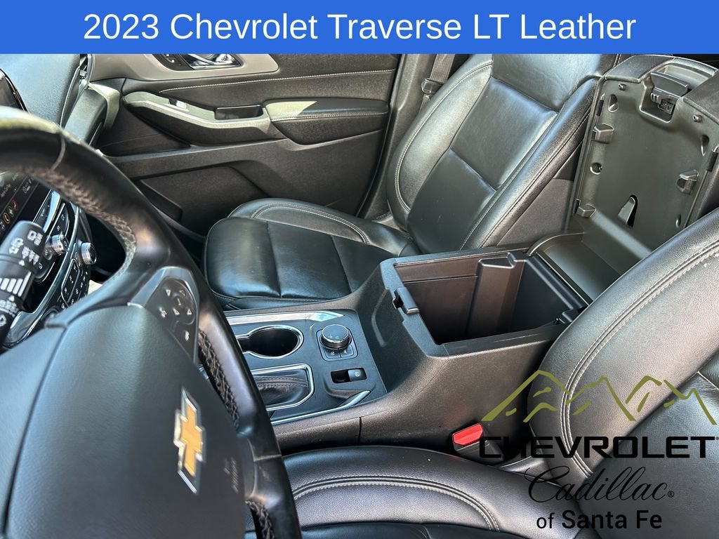 2023 Chevrolet Traverse LT Leather