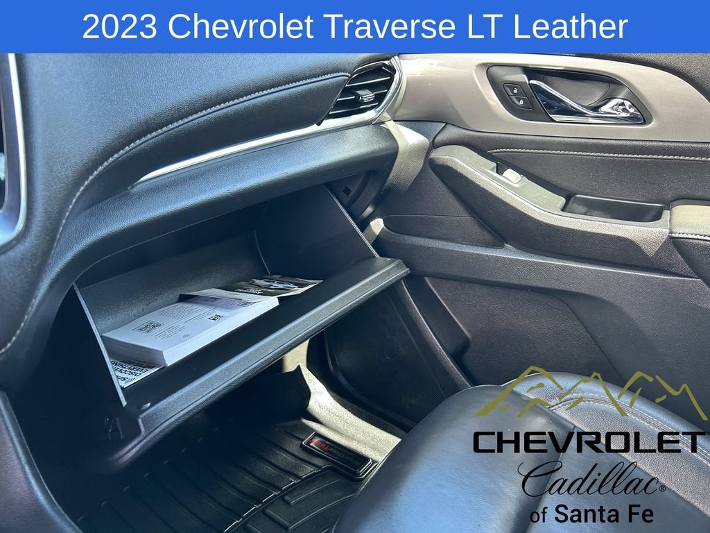 2023 Chevrolet Traverse LT Leather