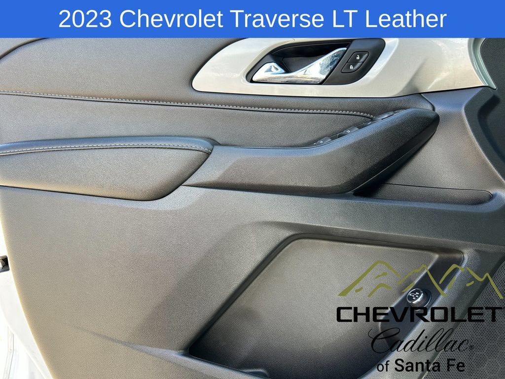 2023 Chevrolet Traverse LT Leather