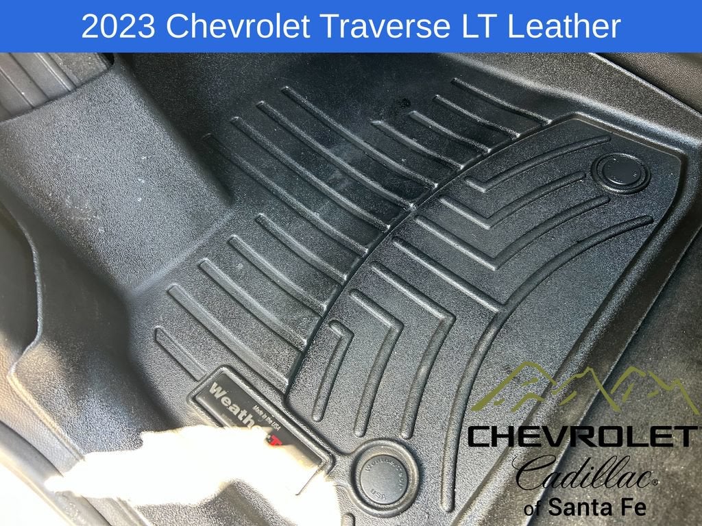 2023 Chevrolet Traverse LT Leather