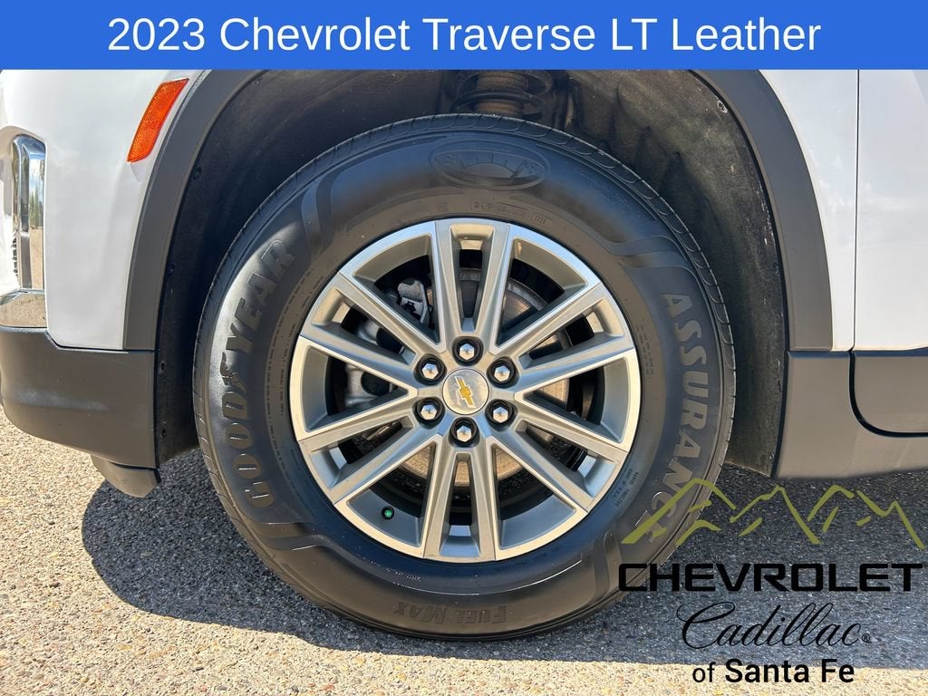 2023 Chevrolet Traverse LT Leather