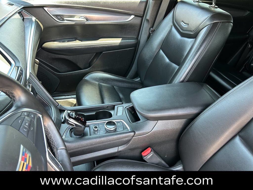 2022 Cadillac XT5 Luxury