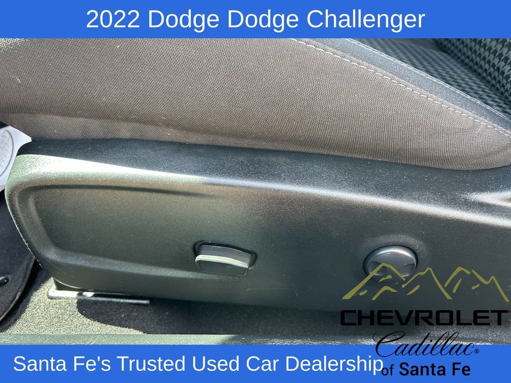 2022 Dodge Challenger SXT