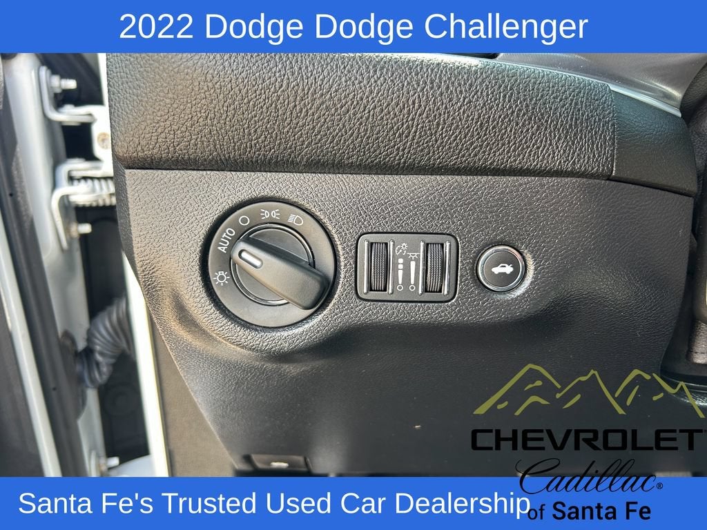 2022 Dodge Challenger SXT