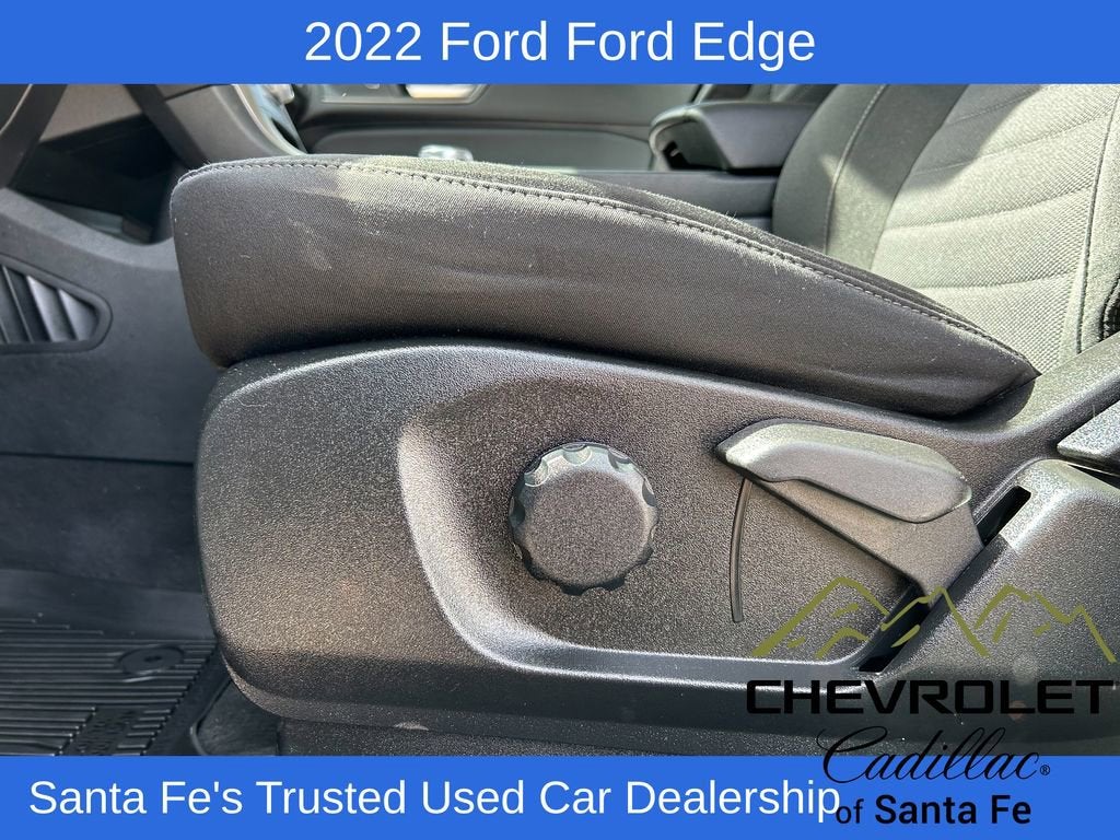2022 Ford Edge SE