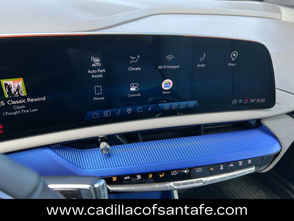 2025 Cadillac OPTIQ Luxury 2