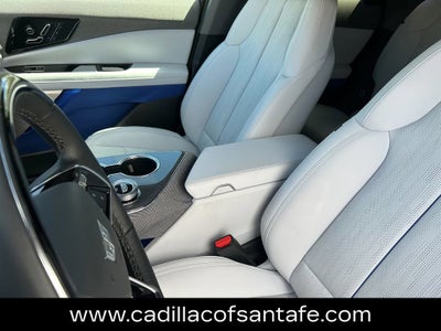 2025 Cadillac OPTIQ Luxury 2