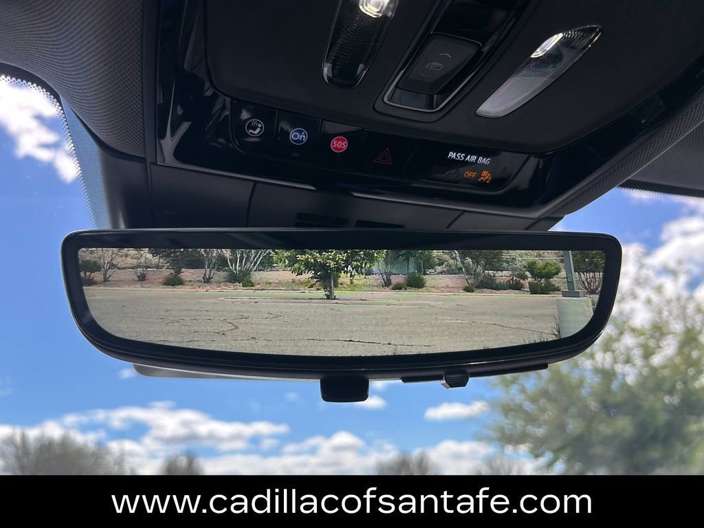 2025 Cadillac OPTIQ Luxury 2