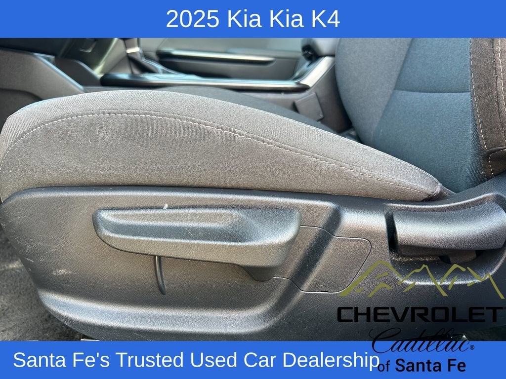 2025 Kia K4 LXS