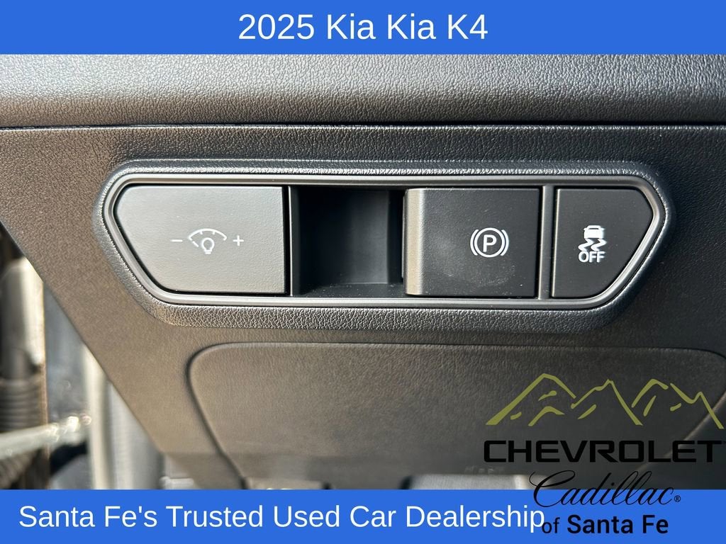 2025 Kia K4 LXS