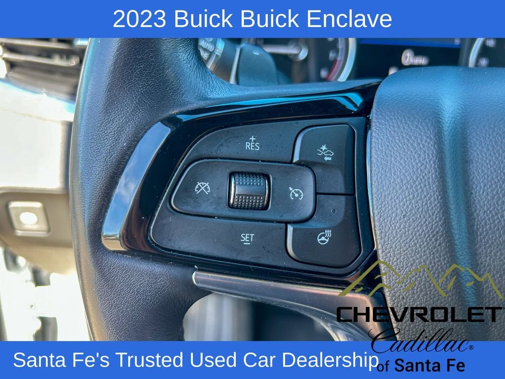 2023 Buick Enclave Essence