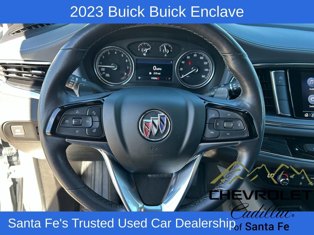 2023 Buick Enclave Essence