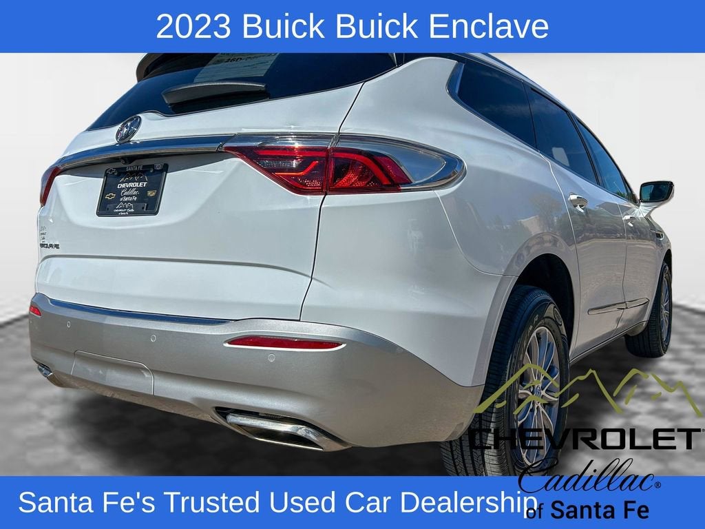 2023 Buick Enclave Essence