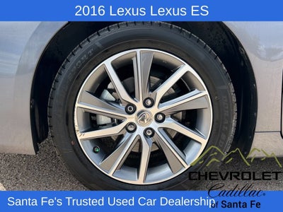 2016 Lexus ES 300h Hybrid