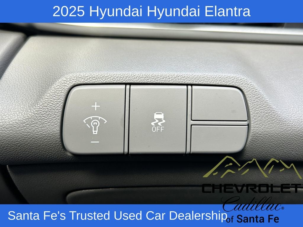 2025 Hyundai Elantra SEL Convenience